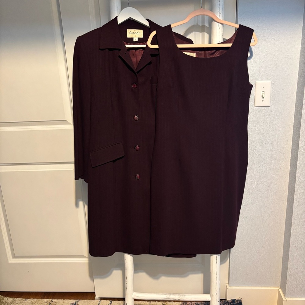 EUC Vintage 90’s wool burgundy dress and coat set 10